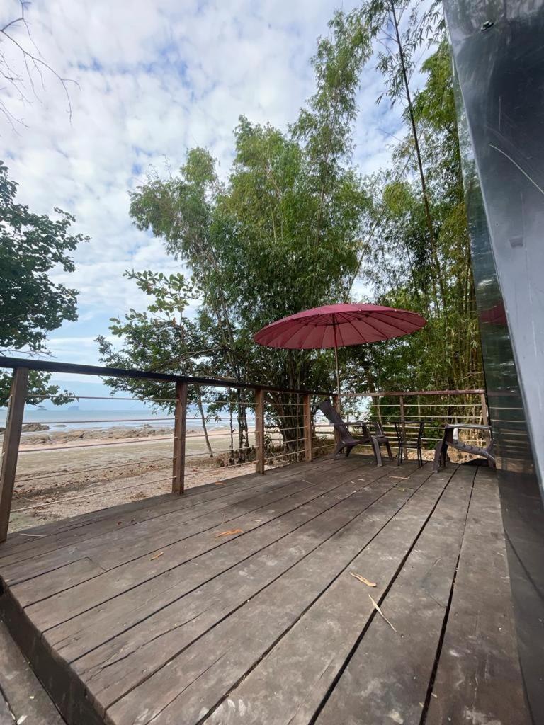 Dugong Koh Sukorn Hotell Ko Sukon Exteriör bild