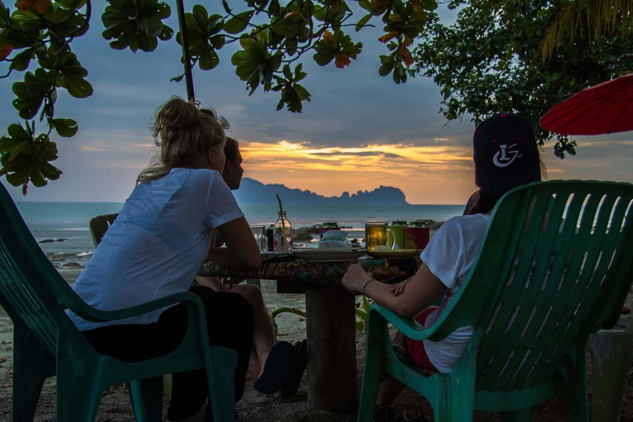 Dugong Koh Sukorn Hotell Ko Sukon Exteriör bild